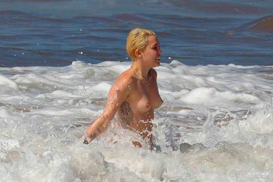 miley cyrus beach nude (6)