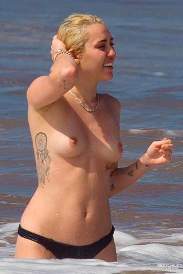 miley cyrus beach nude (9)